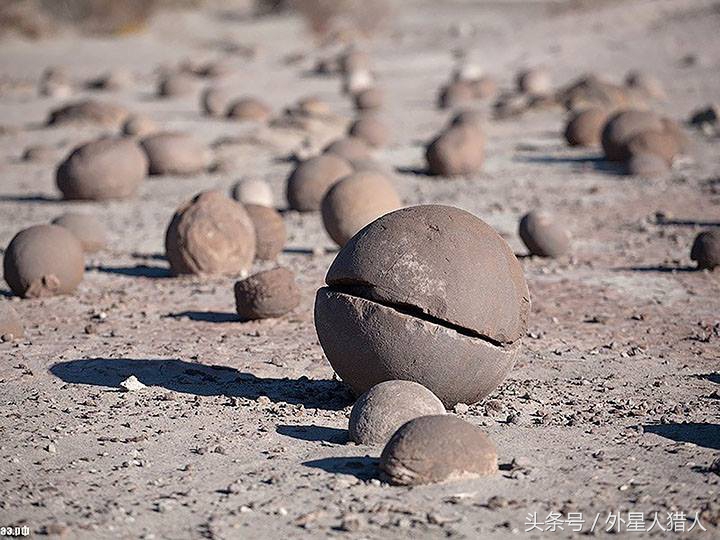 巨型石球未解之谜,这些神秘的石球是如何形成的