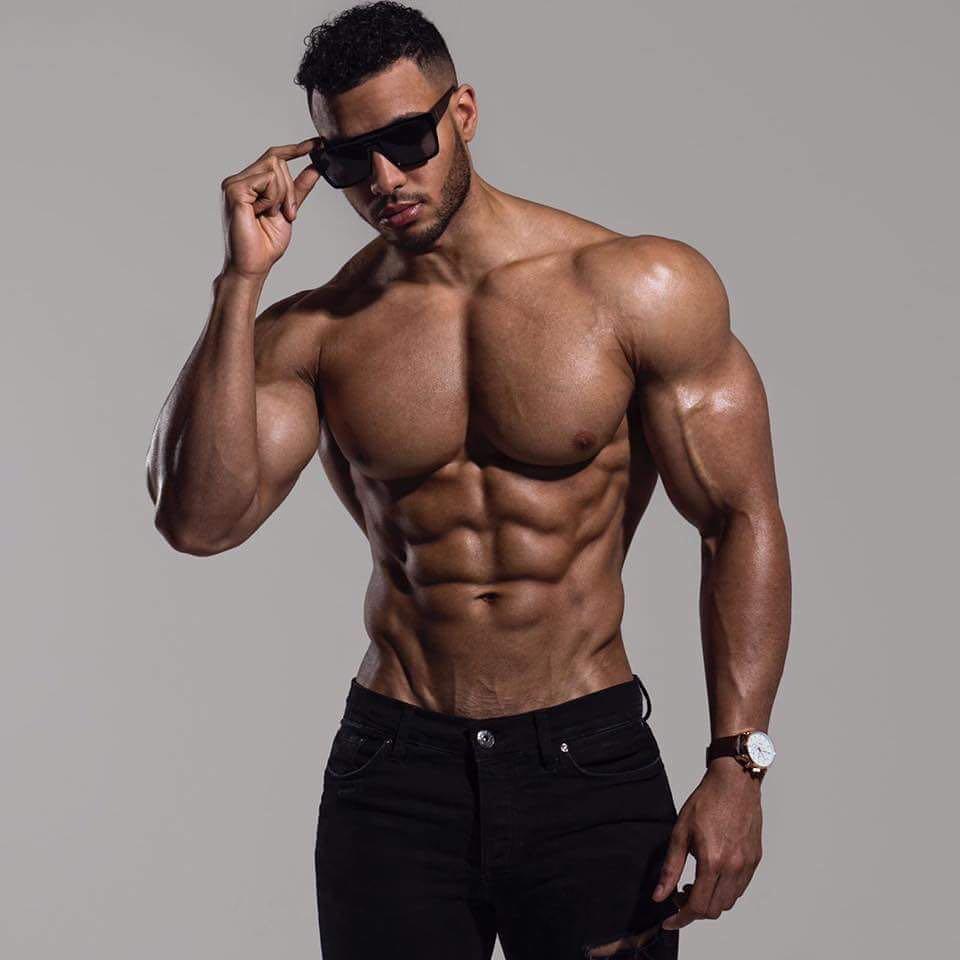 俯卧撑做不了几个跟手臂力量有关,俯卧撑做不出来是力气太小了吗