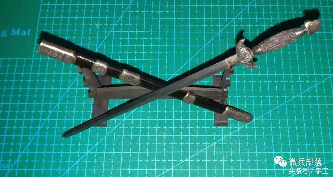 纯手工打造名剑,微型刀剑制作比赛