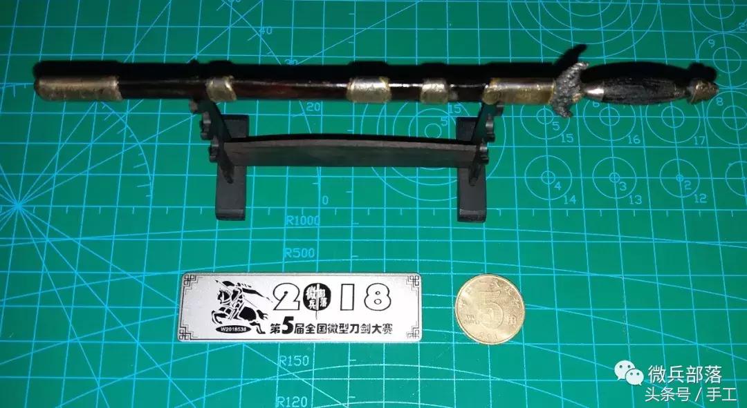 纯手工打造名剑,微型刀剑制作比赛