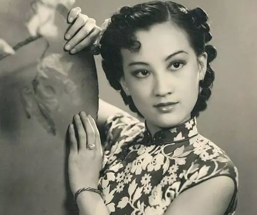 中国古代服饰的演变史 (古代女子穿什么服装最好看)