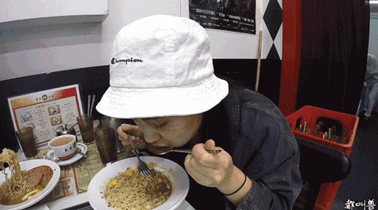 购物天堂里的市井味道：是古惑仔的码头，也是陈奕迅的“香港胃”