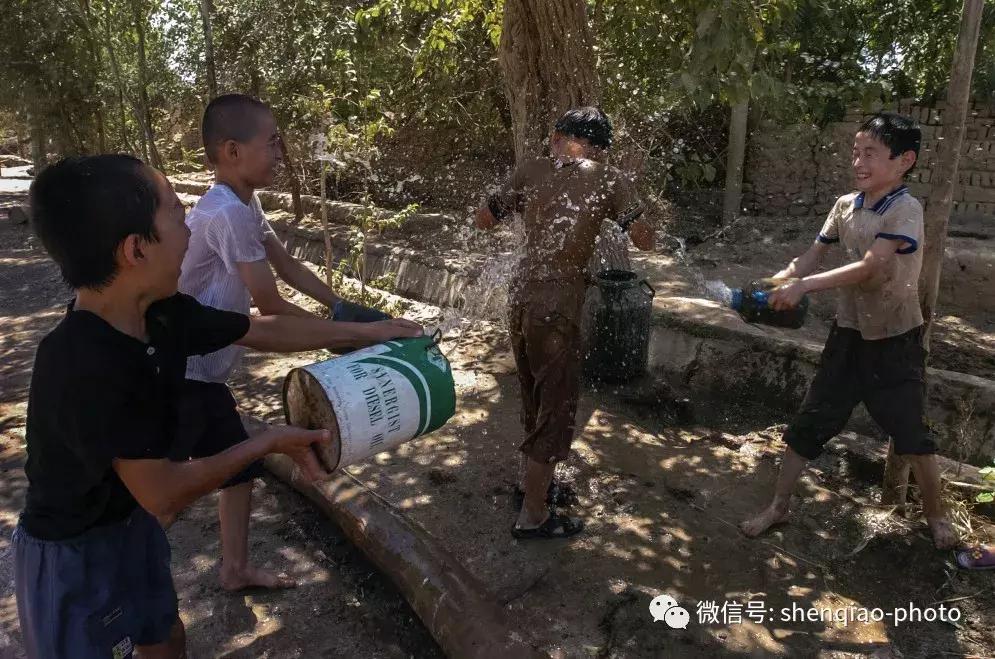 吐鲁番高温气温破纪录,吐鲁番迎来持续高温天气