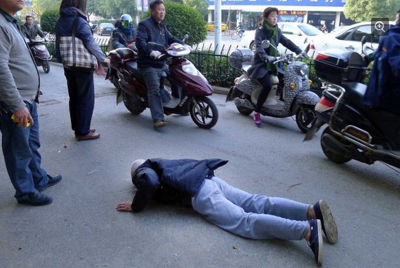 中国人应该对自己的文化自信,自卑与超越人类