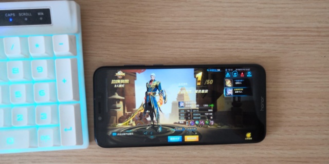 荣耀play5t玩吃鸡能开到什么画质,荣耀play4tpro吃鸡测试