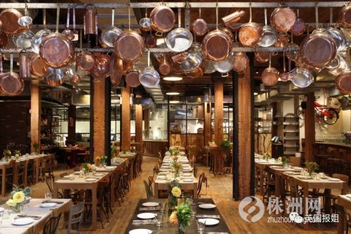 商场被电商挤垮了,被电商冲击的百货零售业