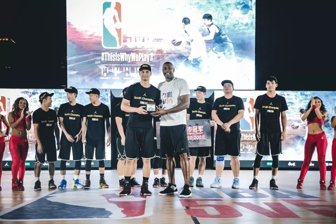 潮闻快食Champion推出金链设计!MMW曝光ALYX最新鞋款