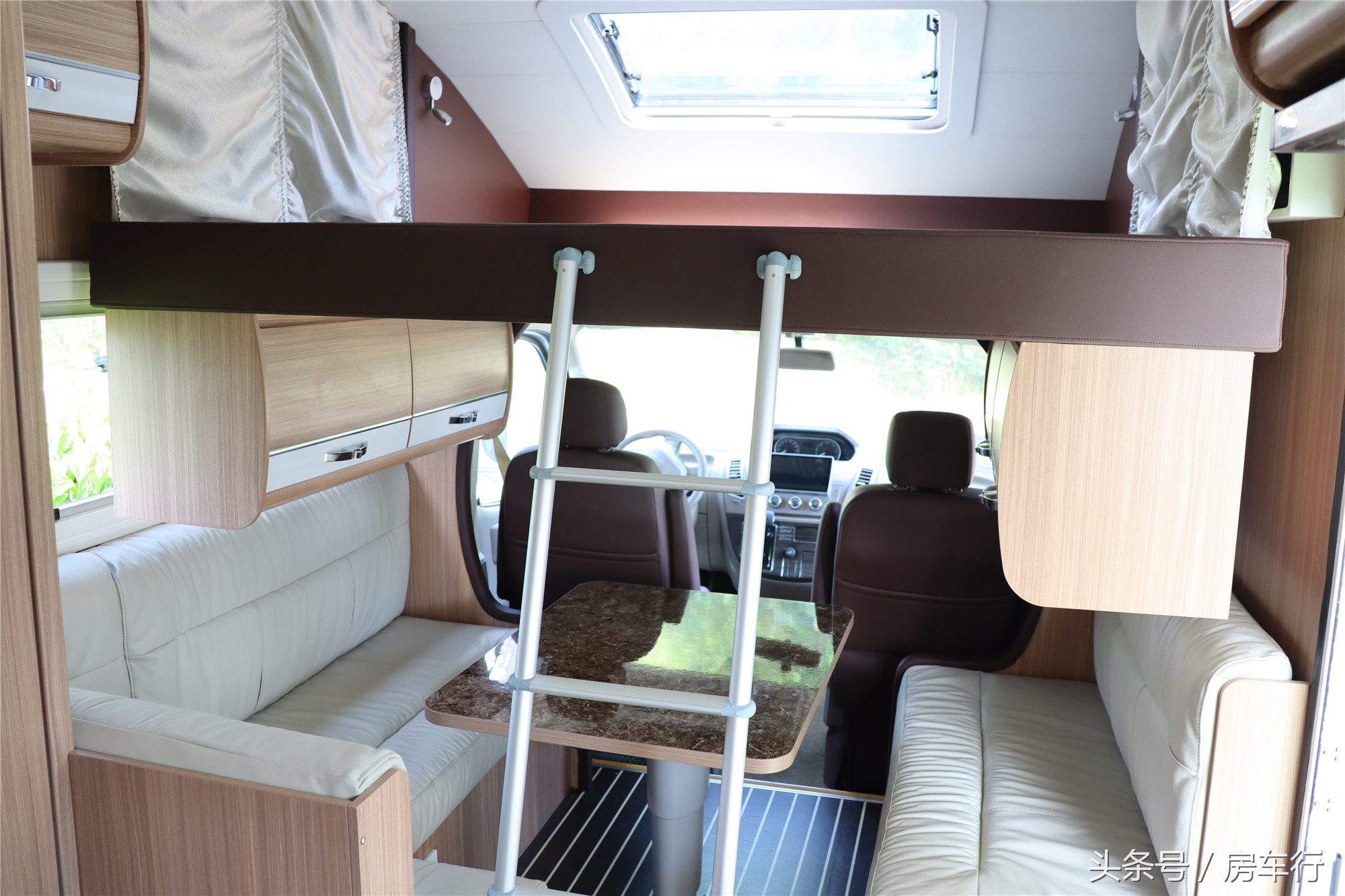 大通c型房车价目表,最便宜的9万8c型房车来了