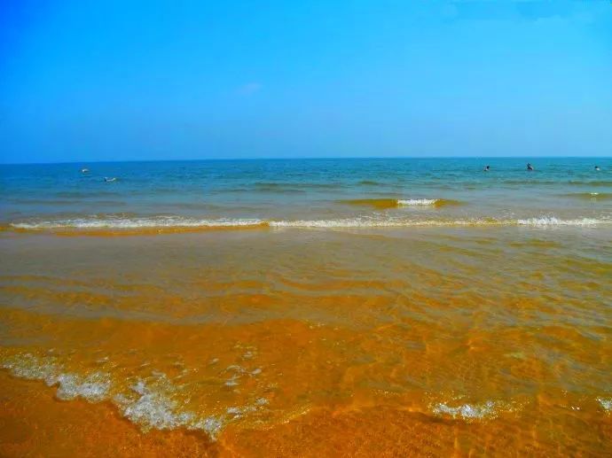 马尔代夫的蓝天绿树水清沙白,北京周边绝美海滩