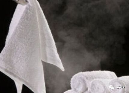 抱孩子怎么预防粗手臂,防止手腕疼的正确抱孩子姿势