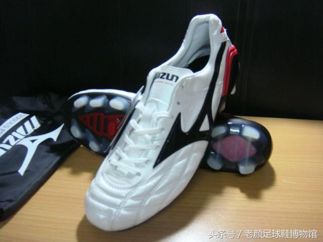世界杯战靴盘点,南非世界杯复刻版足球鞋