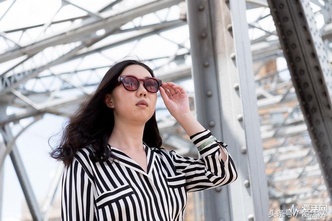 直播还在用手机？我的哒*眼镜视**会拍照