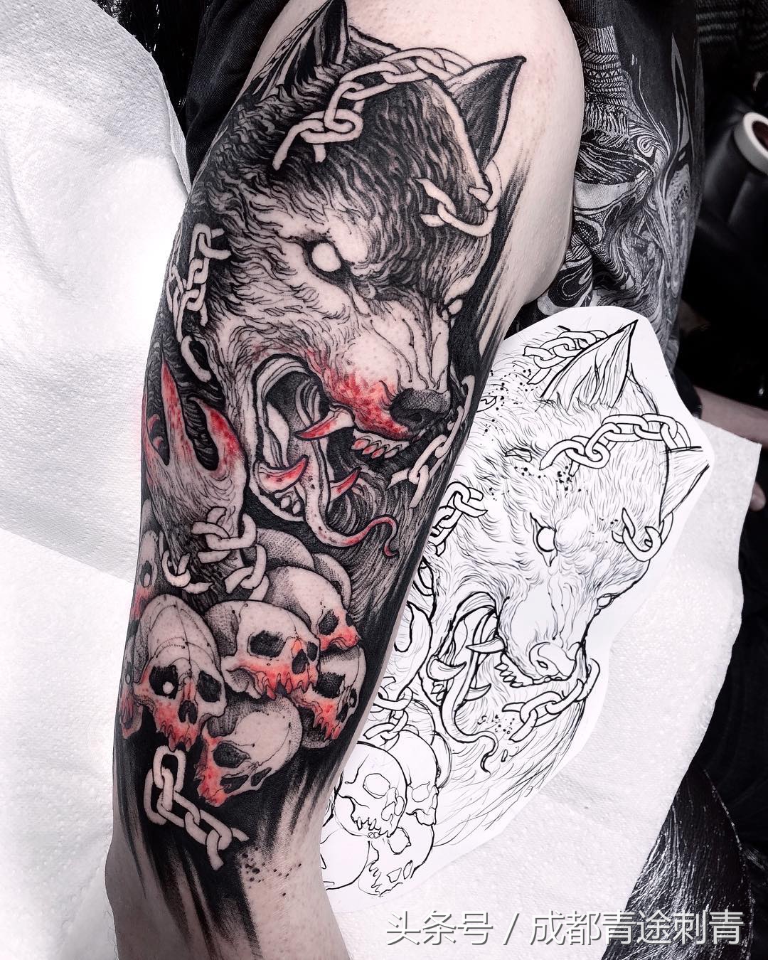 从球场到纹身店，一个差点被足球“耽误”的纹身师