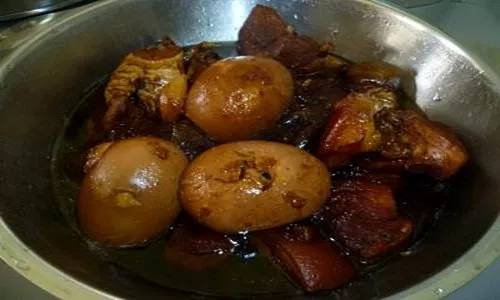 卤菜发黑发酸怎么治,卤菜发黑的原因和解决方法