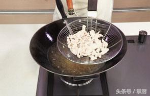 竹笋炒肉最简单又好吃的做法,竹笋炒肉非常脆爽美味营养丰富