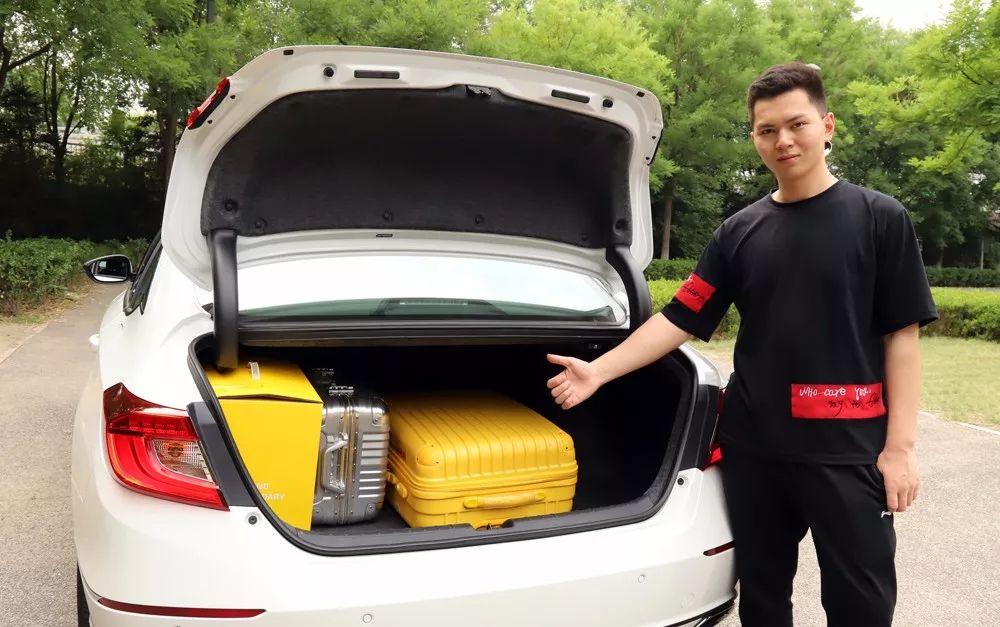 车主总结十代半雅阁的9个优缺点,雅阁2021款第十代雅阁油电混合