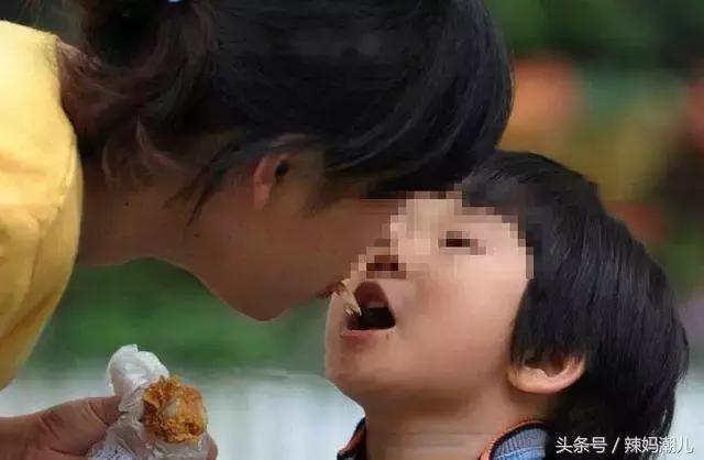 2岁宝宝吐血，再这样喂宝宝就是在害他