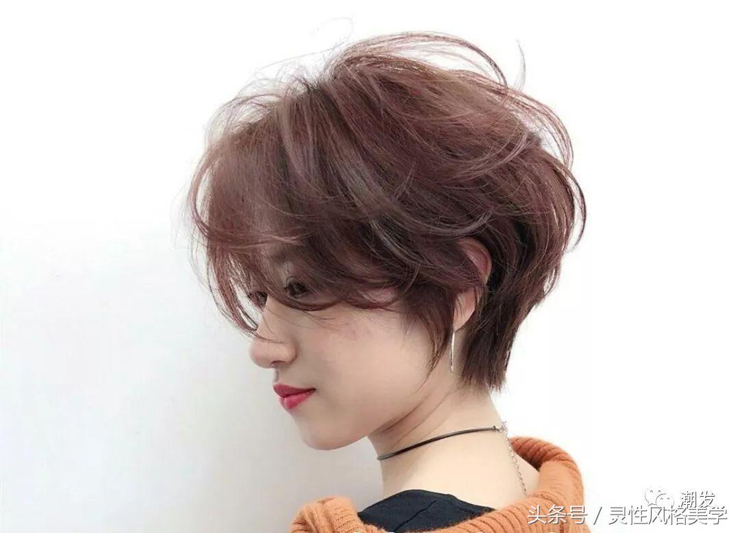 时尚气质高雅的短发造型烫,烫减龄时尚免打理的短发