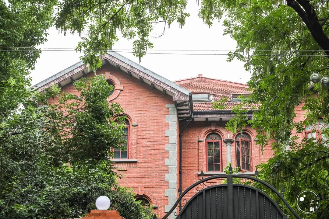 该不该去上海读大学,千万不要来香港读研