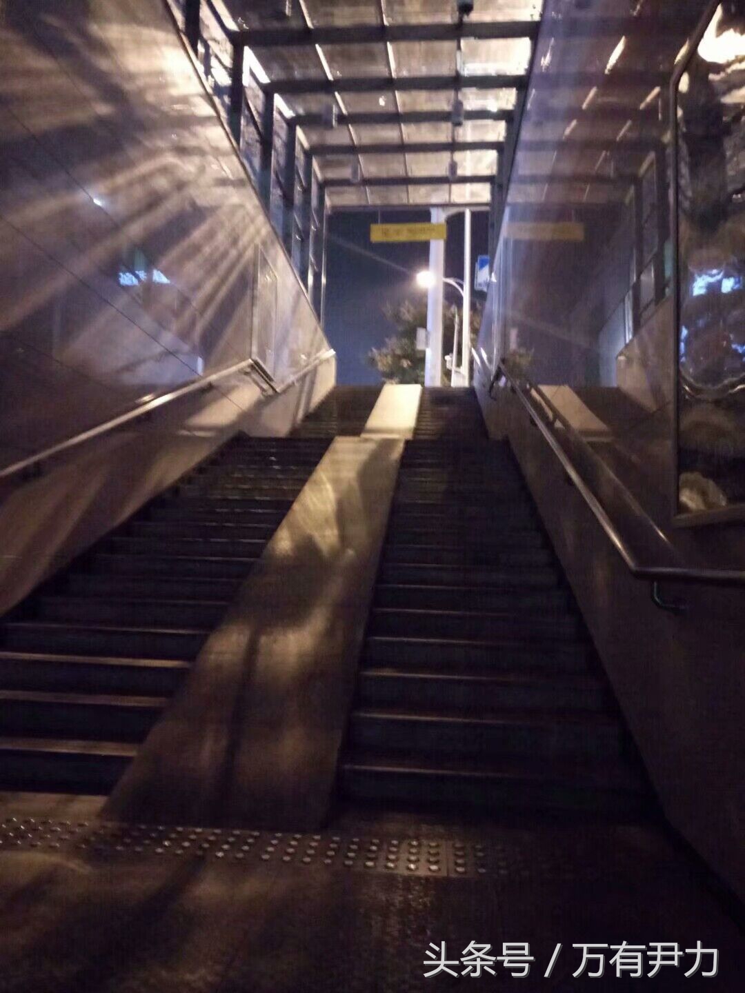 被人跟踪的亲身经历,半夜被人跟踪怎么办搞笑