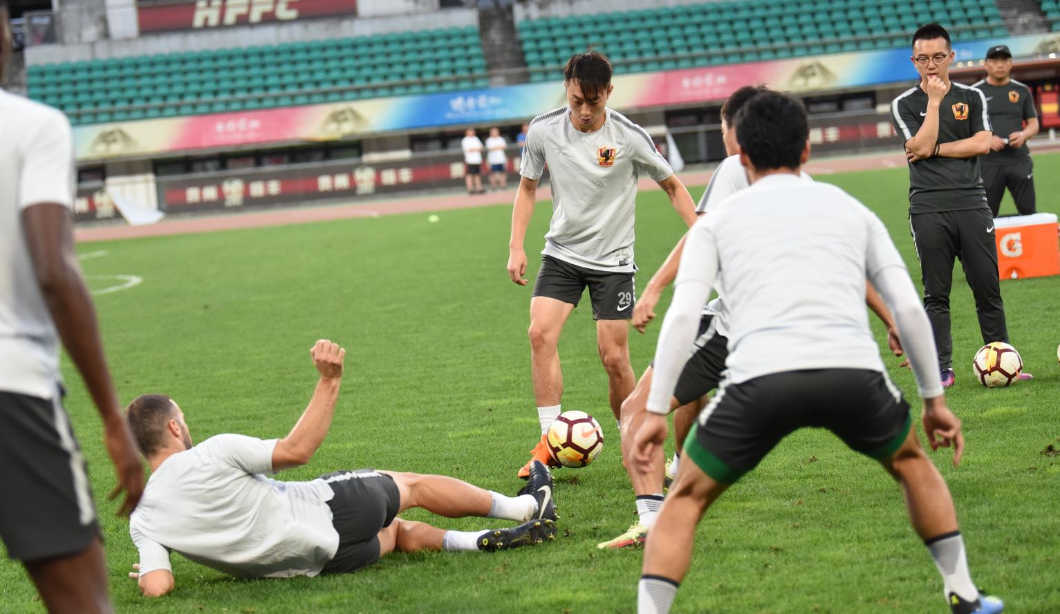 贵州恒丰vs河南建业,贵州恒丰主场对战广东华南虎