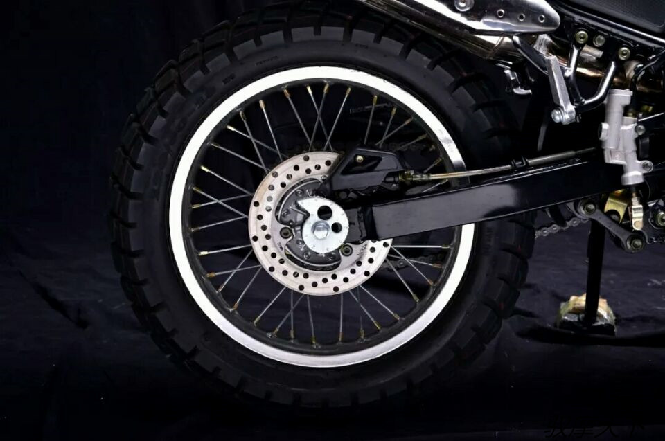 鑫源魔术师250三代用多少机油,鑫源250魔术师非道路版保险杠