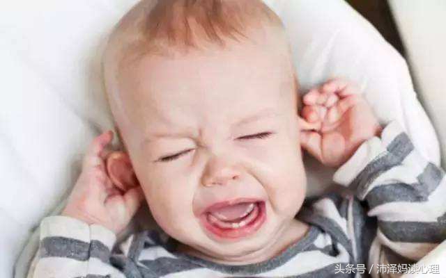 新生宝宝,新生儿第一次来例假前有什么症状