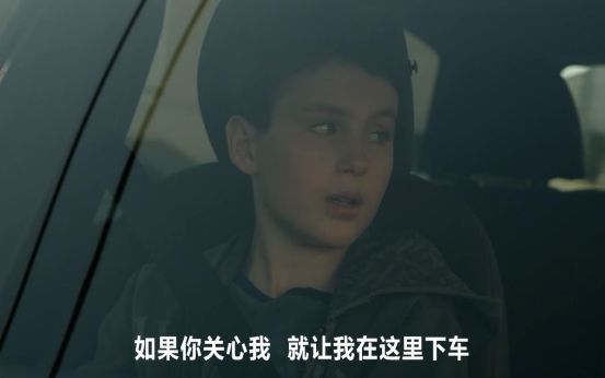 受不了原生家庭的疼，他选择杀死自己来获得重生