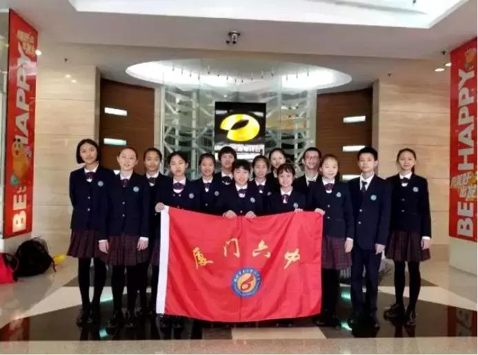 校服乔治白,校服供应商乔治白