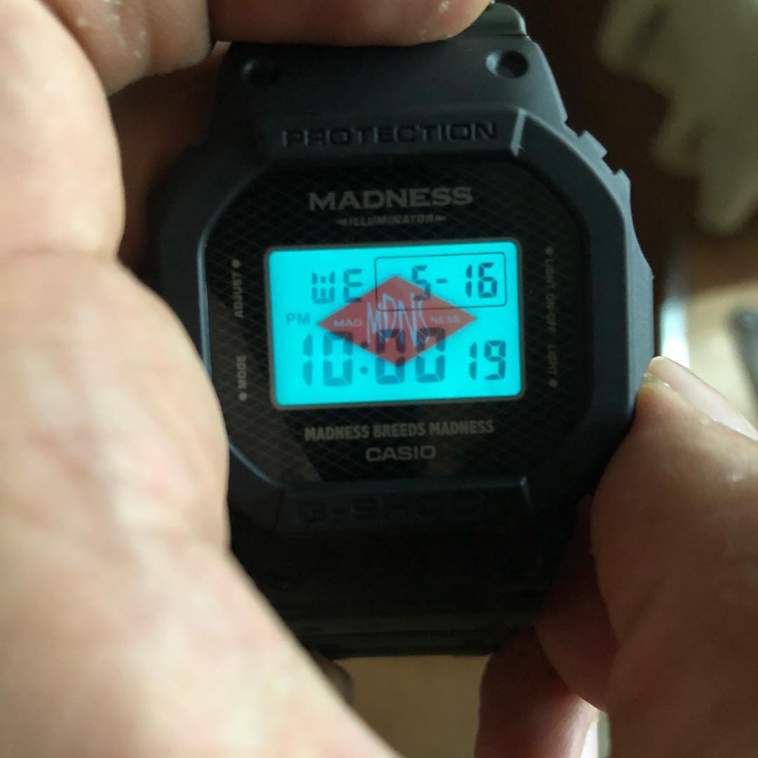 小学生电子手表没有戴是不是坏了,小学生戴什么电子表