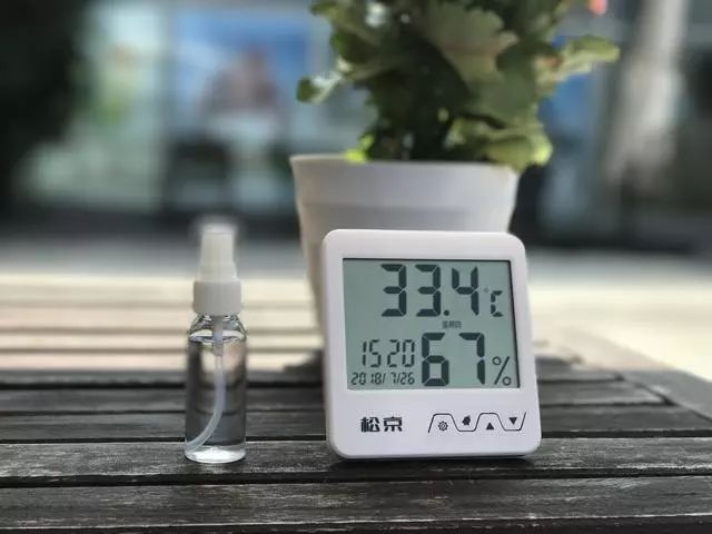 降温喷雾神器视频,网红迅速降温喷雾