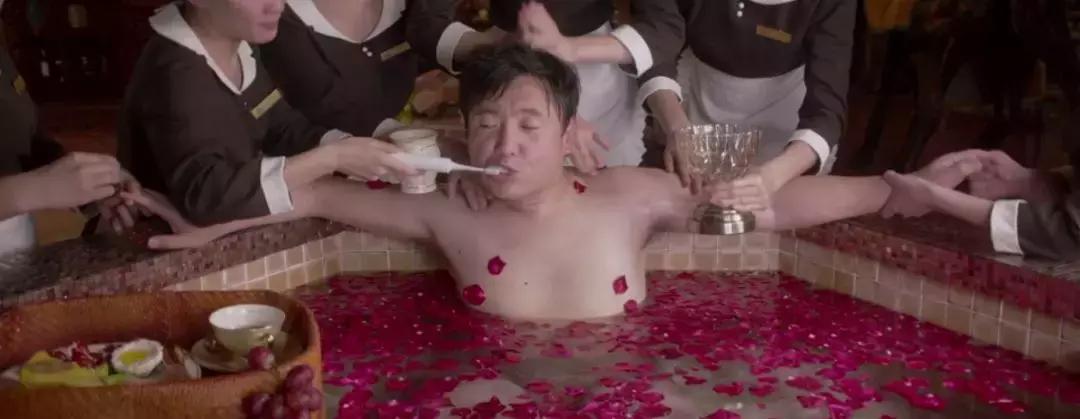 西虹市首富赚了10个亿,西虹市首富如何花10个亿