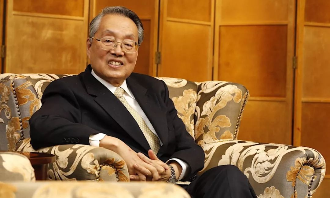 施振荣鸡蛋,施振荣尚德