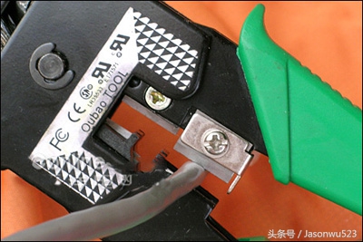 电脑怎么正确接网线,自己如何在家给电脑接网线