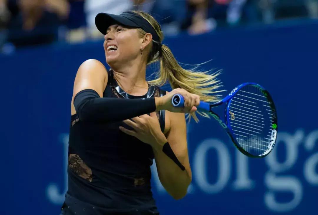 当体坛大咖都去追求时尚,模特“要抢饭碗嘛……”