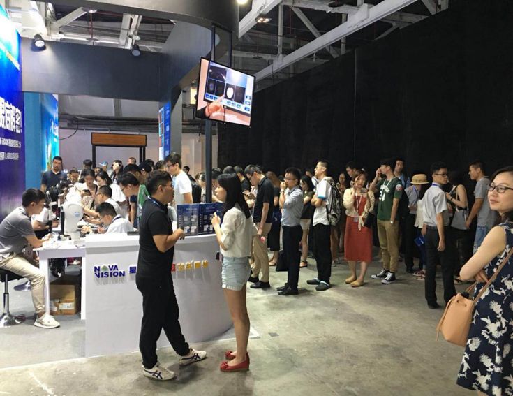 “眼镜之王”进击：1200家智慧门店，除了新零售还有这个秘密*器武**