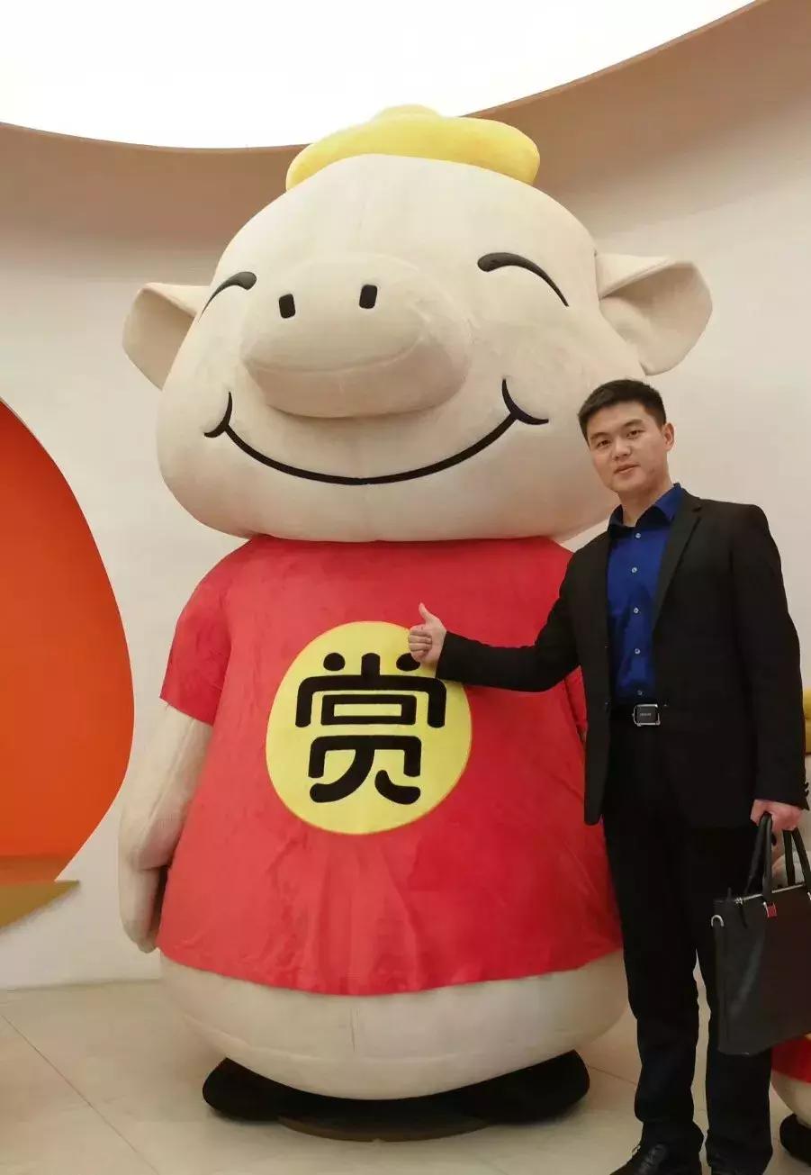 从文艺兵到装甲兵，再到财税老板，这个90后的兵哥哥不一般