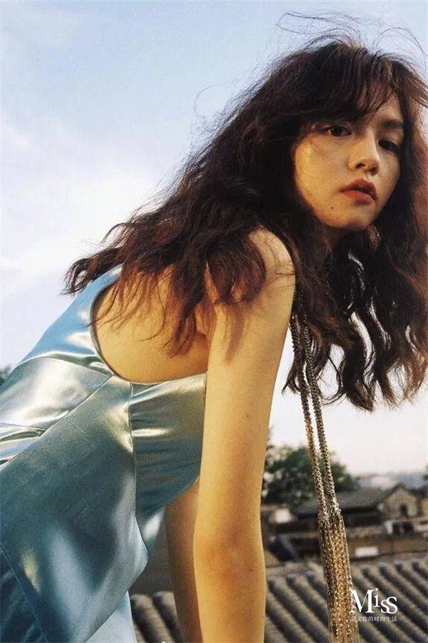 七哥力荐：女人的激吻唇一定要配上海藻卷才是真性感