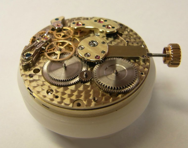 好的机械表机芯是什么材质,机械表的机芯一般都是什么材质的