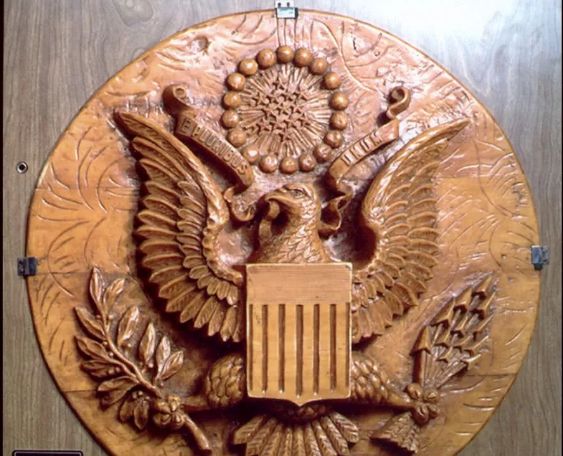 特朗普普京足球,普京送特朗普足球