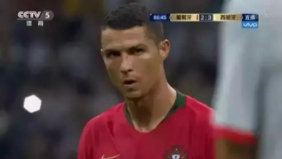 27岁重庆妹子化妆成蒙拉丽莎,重庆妹子化妆