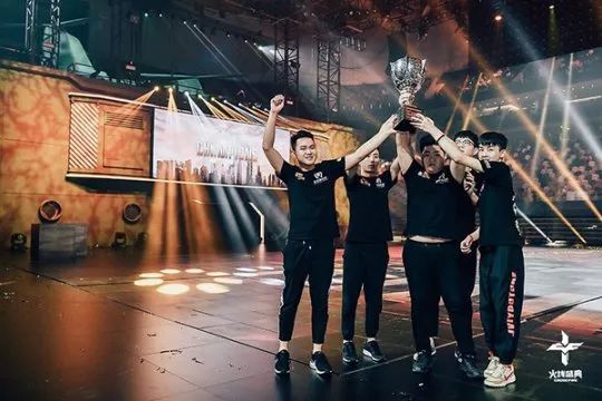 cf十周年庆典活动武器端游,cf12周年火线盛典活动