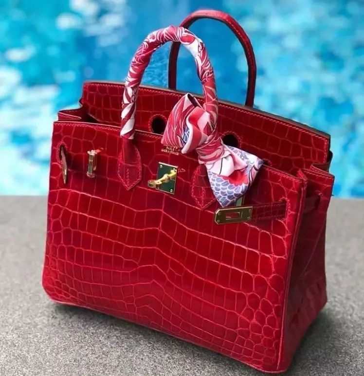 这是什么操作?用爱马仕的男人看不上买不起奢侈品的你