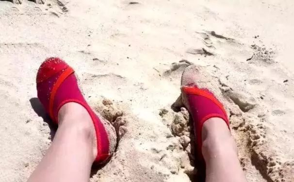 蔡少芬同款小白鞋,蔡少芬生活真美好同款乐福鞋