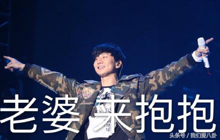 朱正廷蔡徐坤超甜对视害羞,朱正廷蔡徐坤高甜瞬间