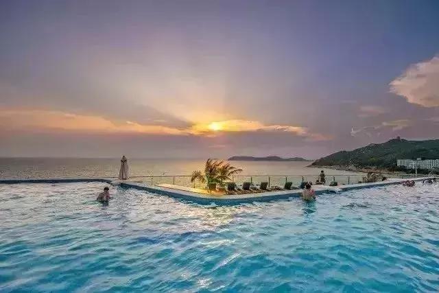 泰国网红星空泳池,无边网红泳池