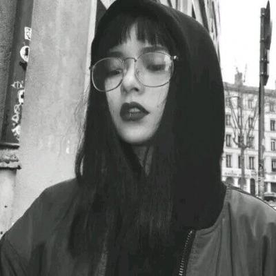 薛之谦迟迟mv完整版网易云,播放网易云音乐里面薛之谦的歌