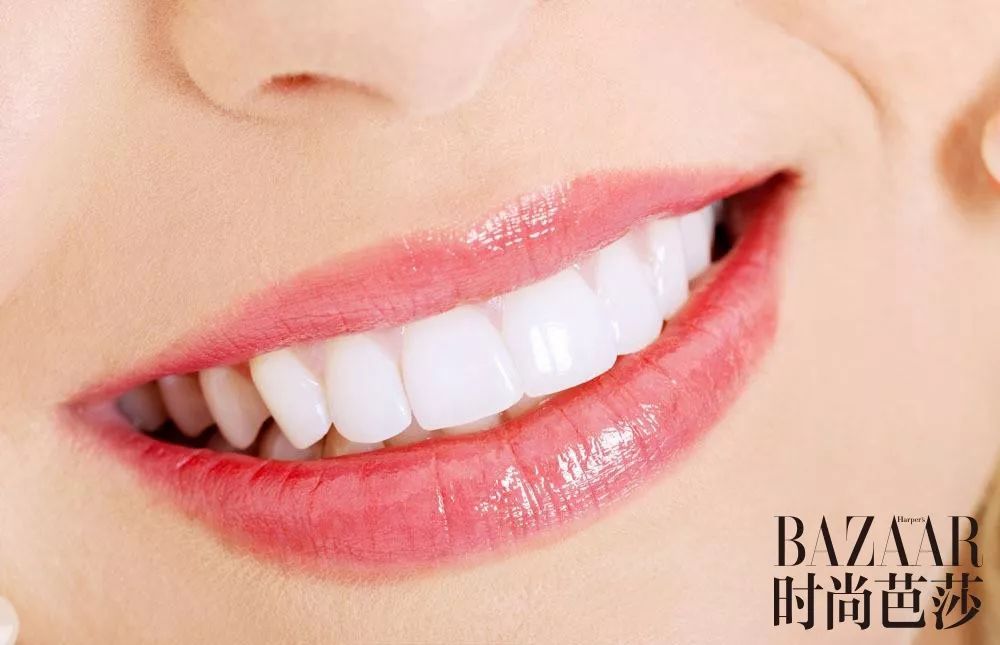 吴宣仪的牙齿有点龅,吴宣仪露牙龈笑图片