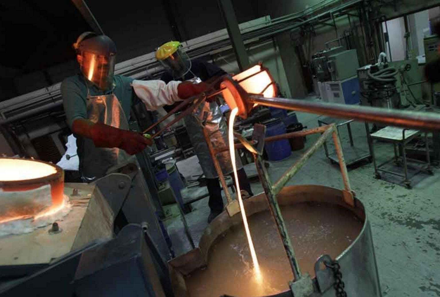 迪拜黄金不值钱吗？制作的地方简陋至极，你都不敢相信