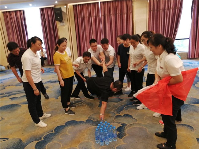 百大电器全民换新家电节震撼来袭,全城向百抢家电如期而至